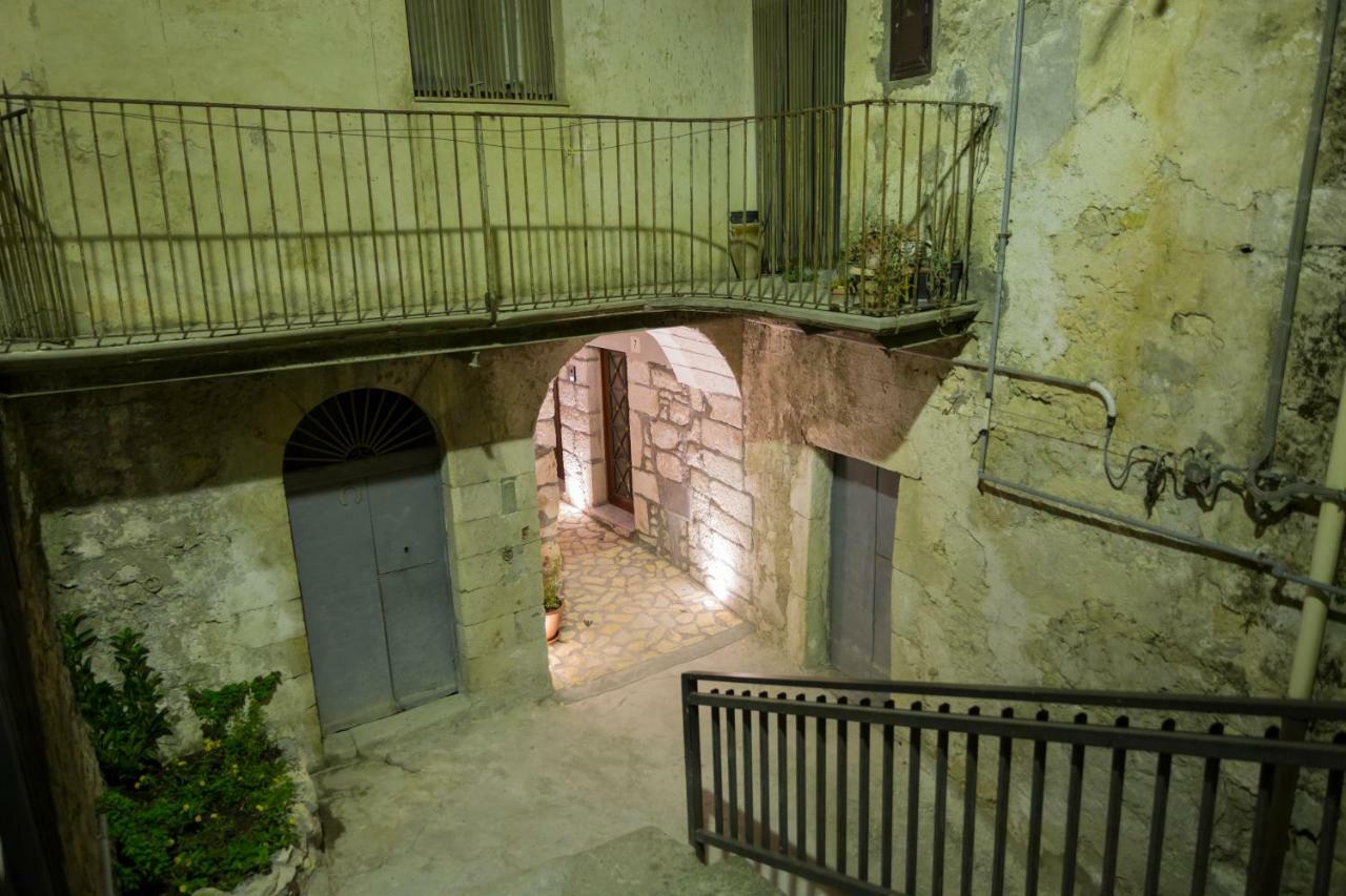 Casa Arco Antico Caltabellotta Exterior foto